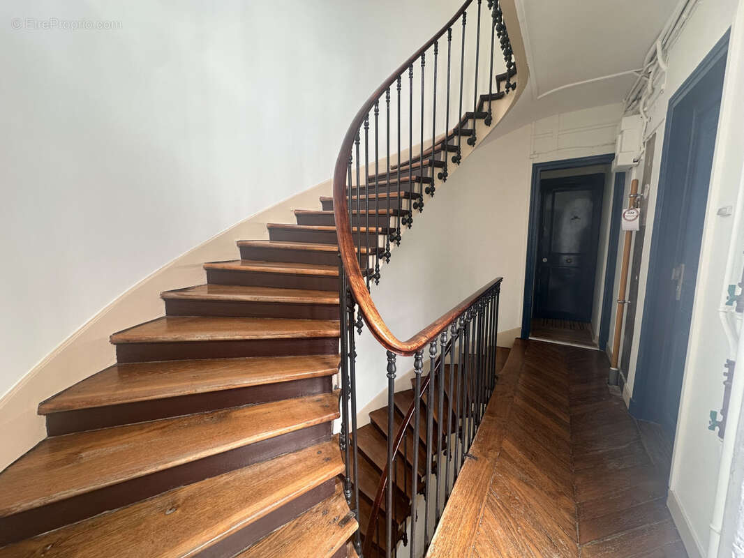 Appartement à PARIS-3E