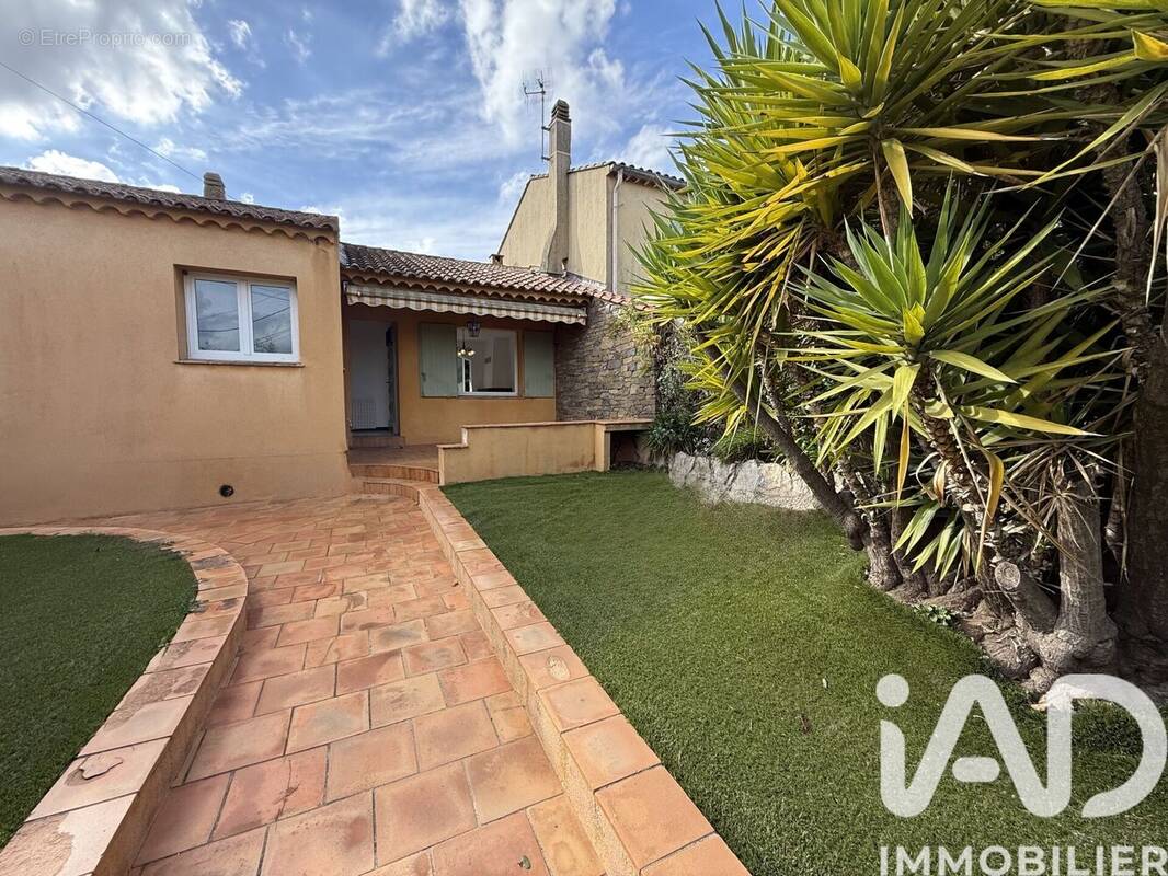 Photo 1 - Maison à COGOLIN