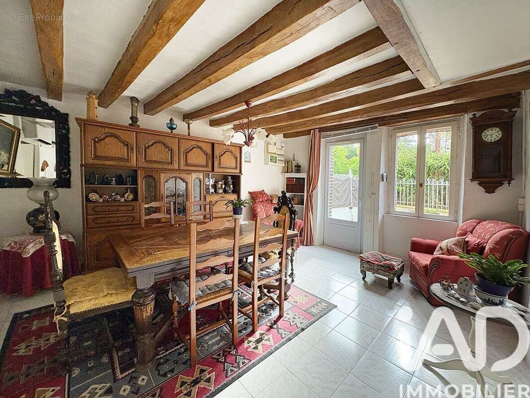 Maison 84 m² à Villiers-Saint-Benoit  - photo 4