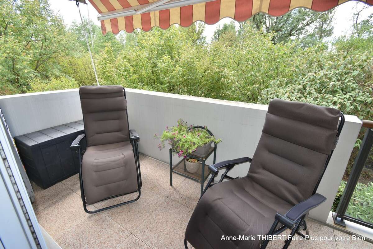 Appartement à vendre 3 pièces MEYZIEU (69) avec balcon, cave et garage - photo 2