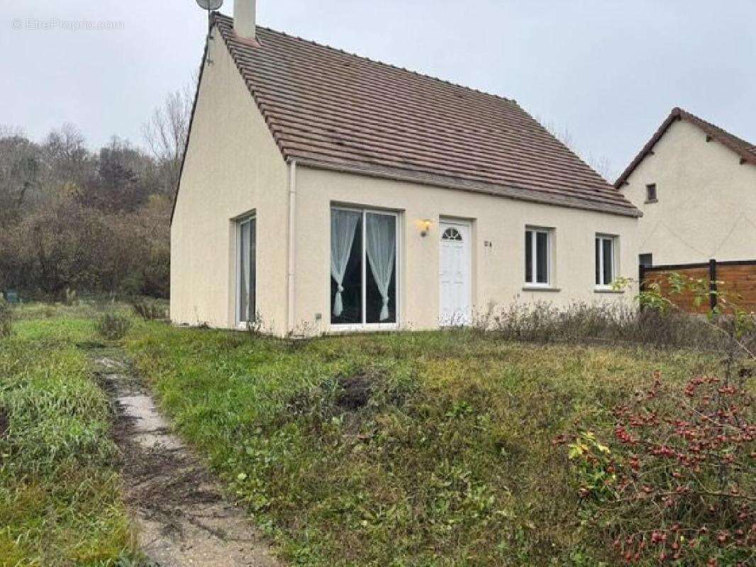 Maison à ROZIERES-SUR-CRISE
