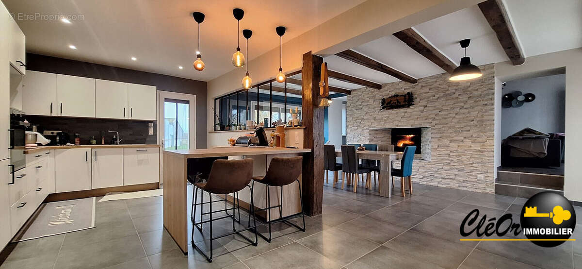 Maison à SAINT-SYMPHORIEN-SUR-SAONE