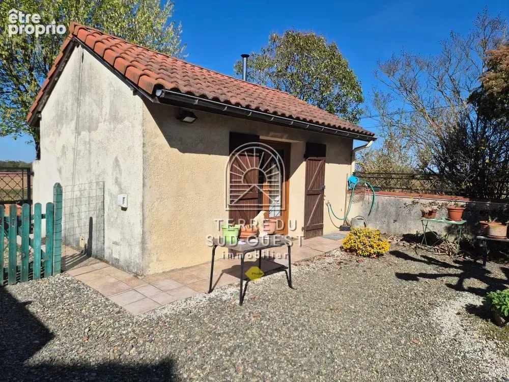 BAISSE DE PRIX - Maison de 170m2 avec dépendances, plusieurs hangars et box à chevaux - photo 5