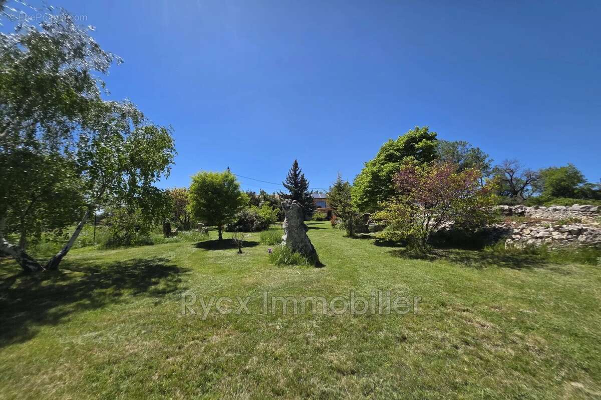 Maison 160 m² à Sault  - photo 8