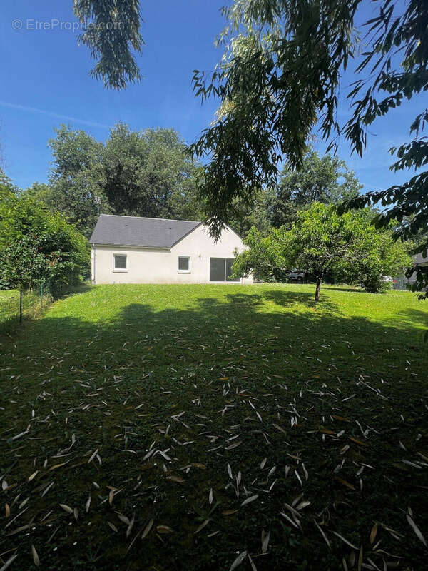 Maison à PARCAY-MESLAY