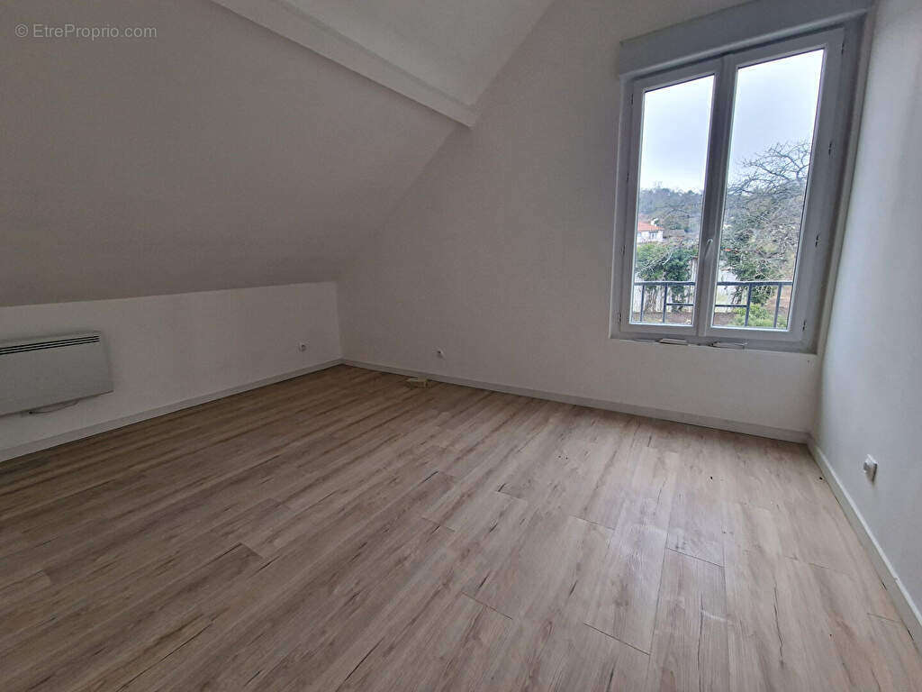 Jolie maison de 100m² sur un sous-sol total, avec jardin à LIMAY - photo 8