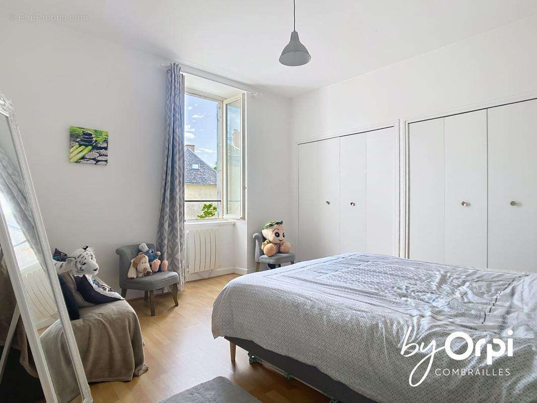 Appartement à SAINT-GERVAIS-D'AUVERGNE