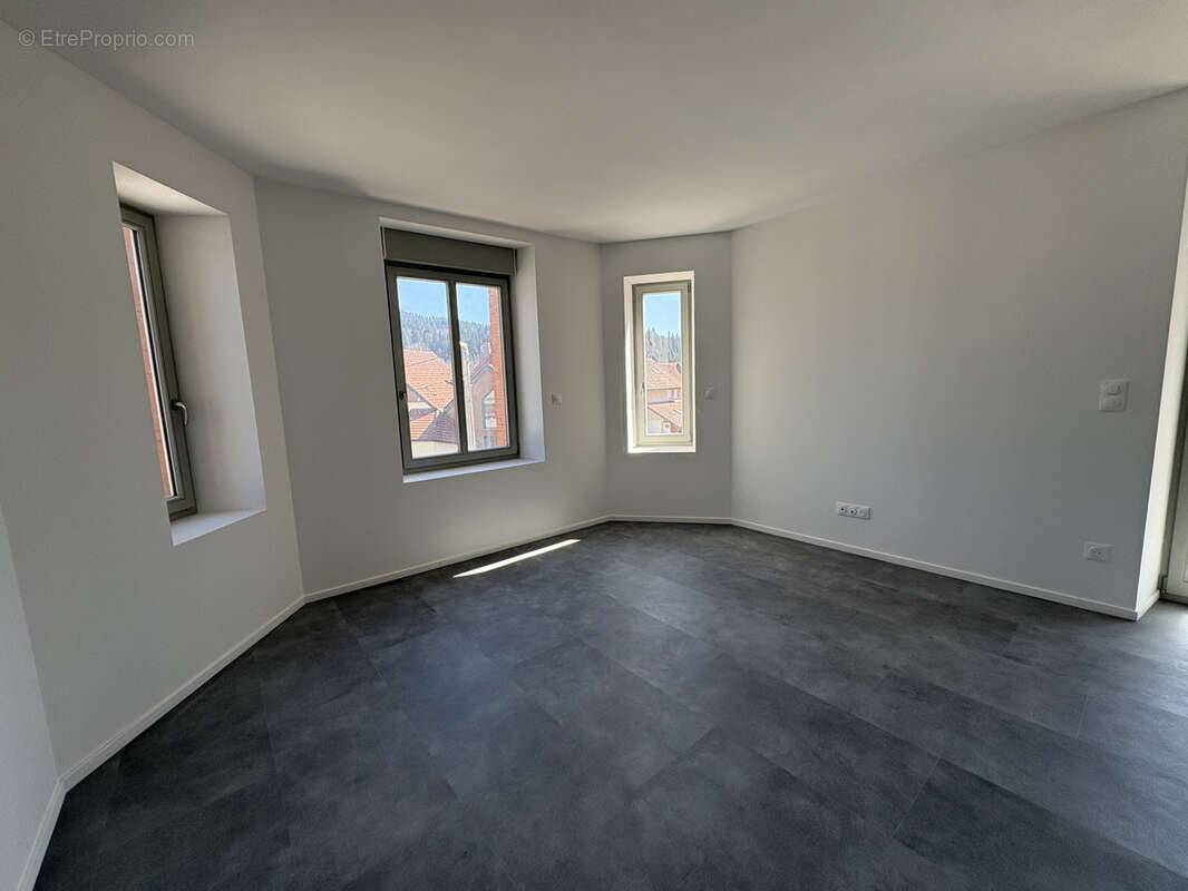 Appartement à LA CLUSE-ET-MIJOUX
