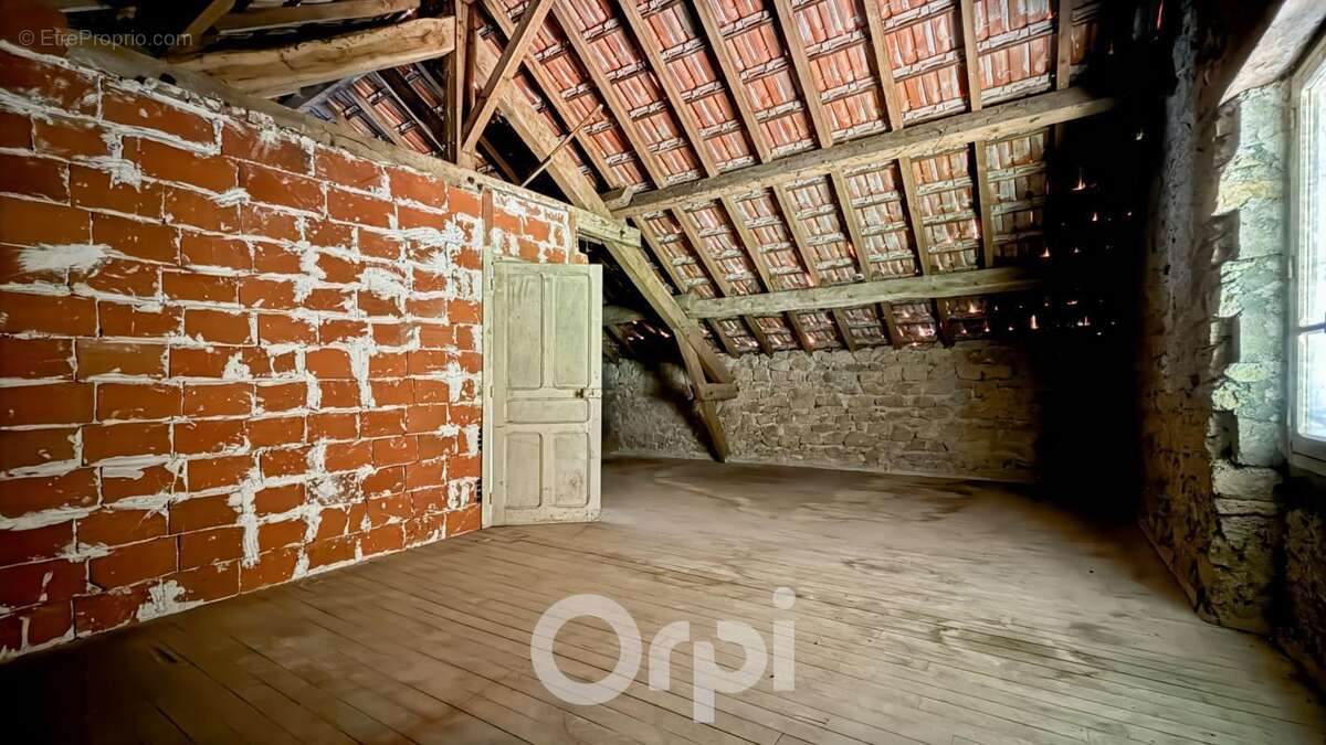 Maison à rénover  - La Jonchère St - Maurice - photo 12