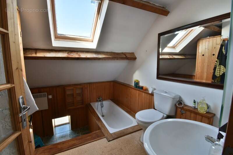 Maison à SAINT-LEGER-MAGNAZEIX