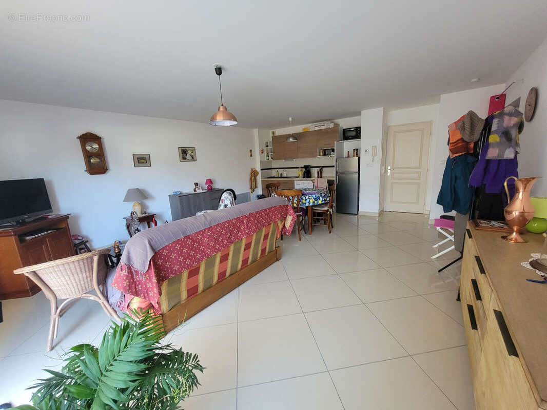 Appartement à LEZIGNAN-CORBIERES