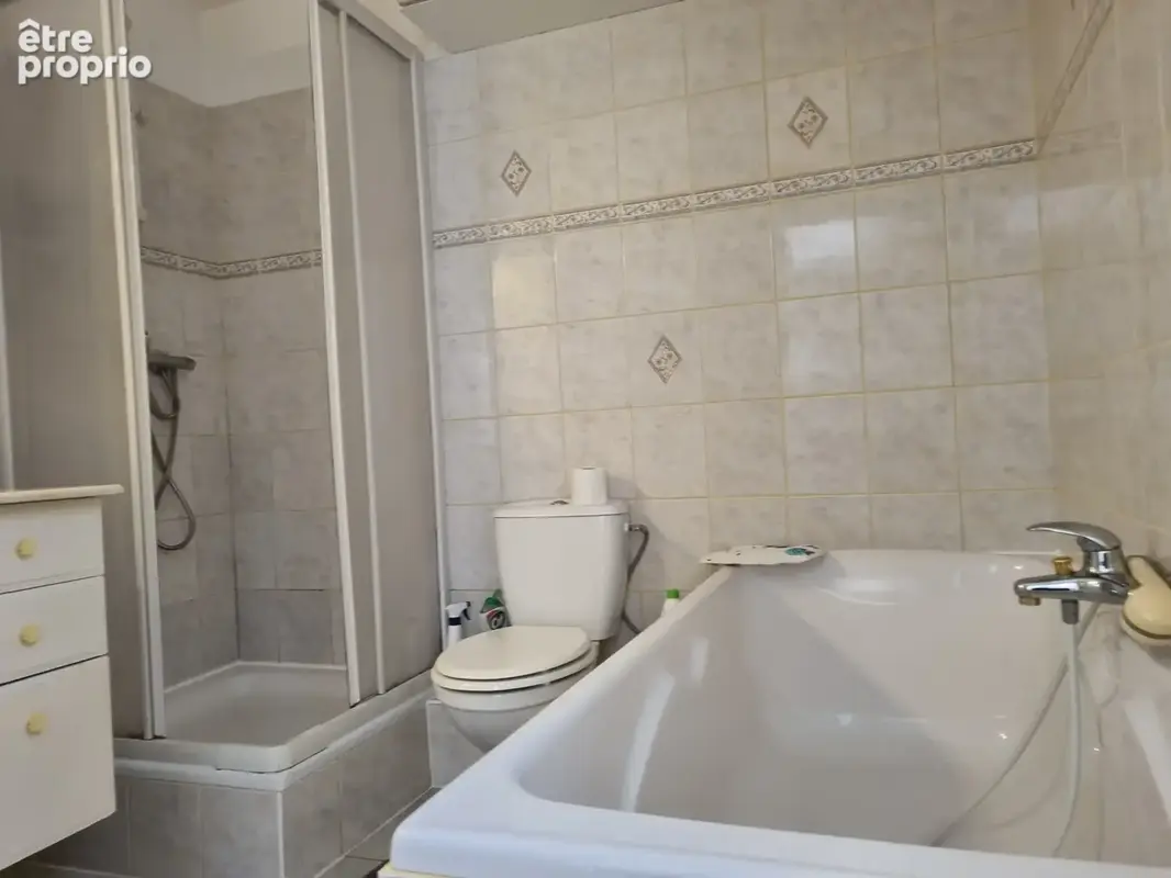 A vendre - gruissan plage - pavillon de plain-pied - bord de mer - 2 chambres - piscine - parking - photo 10