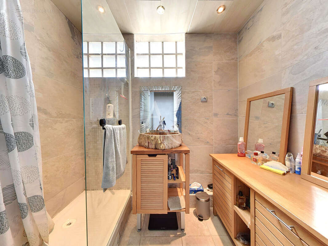 Appartement à LE PERREUX-SUR-MARNE