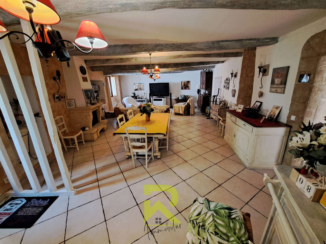 Maison à CRUZY
