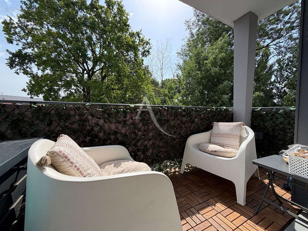 Appartement à LES PAVILLONS-SOUS-BOIS