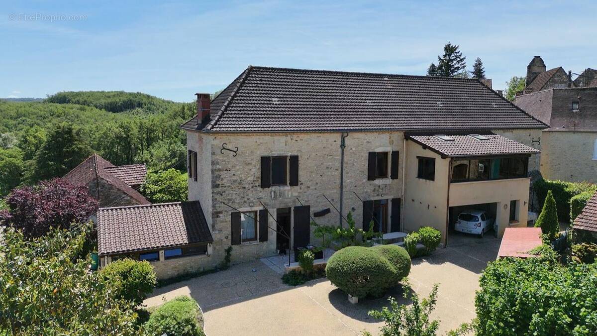 Maison à GOURDON