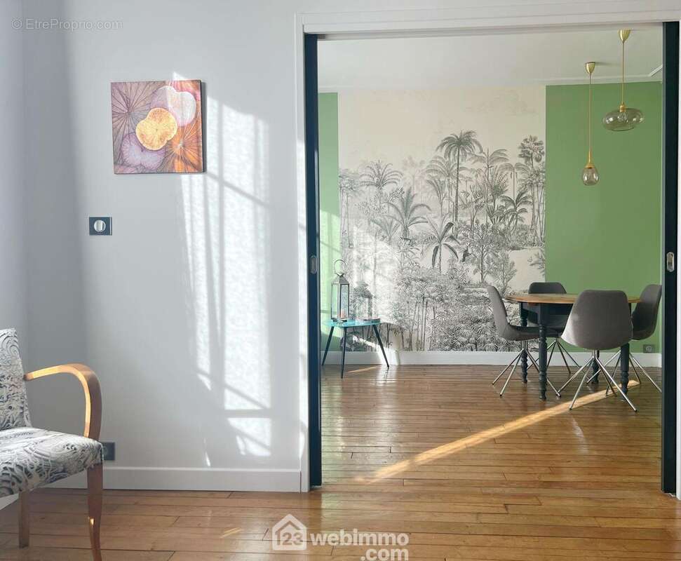Séjour double (2ème chambre possible) - Appartement à MALAKOFF
