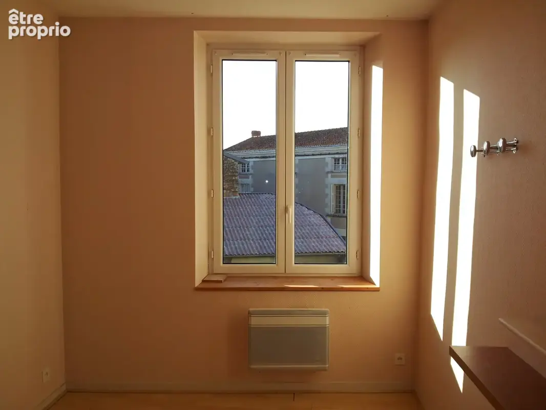 Ensemble de trois appartements ///centre mirebeau - photo 8