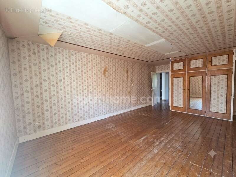 Maison à vendre 3 chambres et jardin à ROMAGNE SOUS MONTFAUCON (55) - photo 11