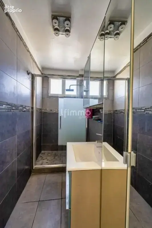 Appartement T4 de 75m2 - Saint Tronc 13010 - photo 7