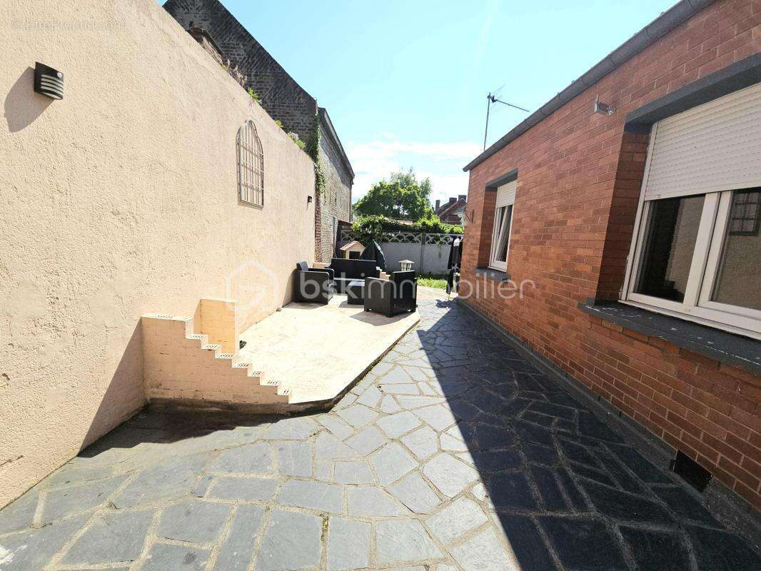 Maison à SIN-LE-NOBLE