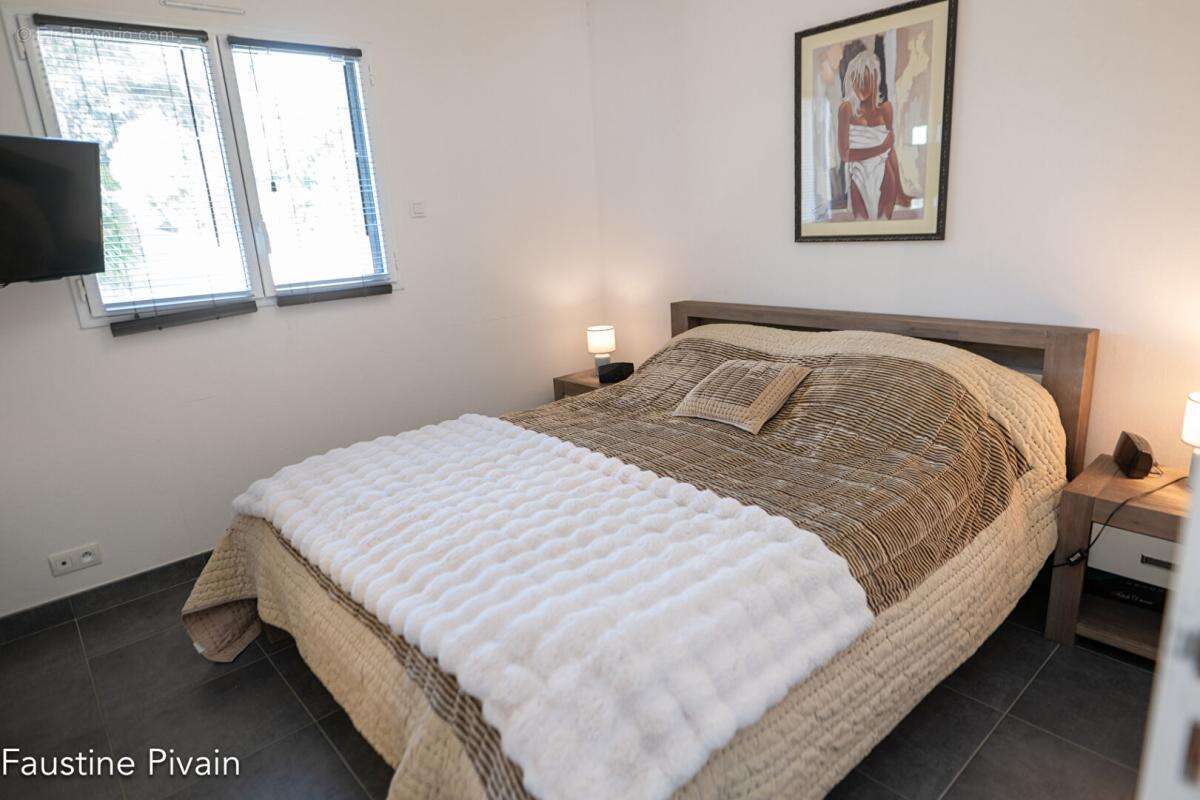 Belle propriété contemporaine vue golfe - photo 7