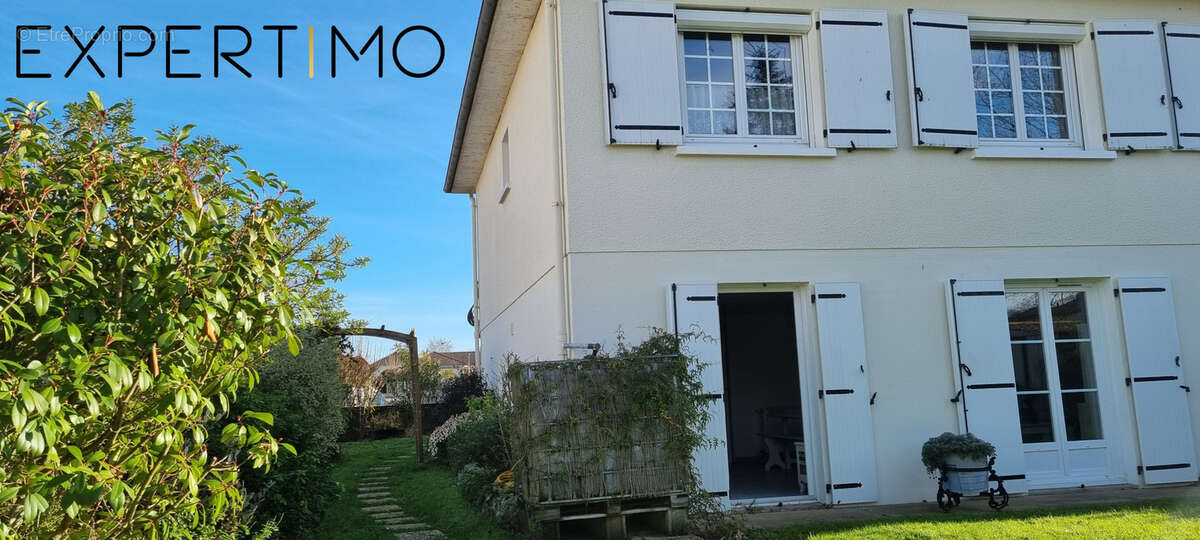 Maison à BUXEROLLES