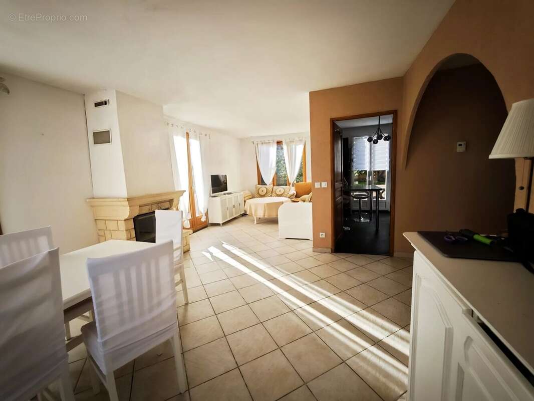 Golbey  Maison 117m2 5 chambres + terrasse + jardin - photo 4