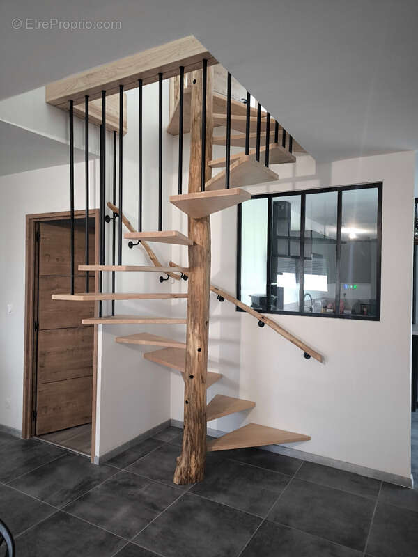 Maison à LA CHAPELLE-D'ALIGNE