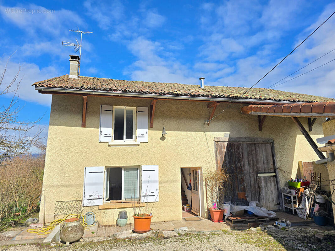 Maison à SAINT-SIMEON-DE-BRESSIEUX