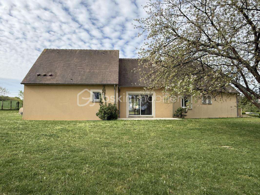 Maison familiale de 135 m² – Plein pied – Sous-sol complet – Terrain de 3 000 m² – DPE C - photo 17