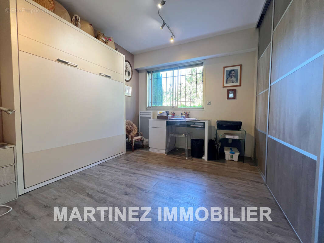 Appartement à SAINT-LAURENT-DU-VAR