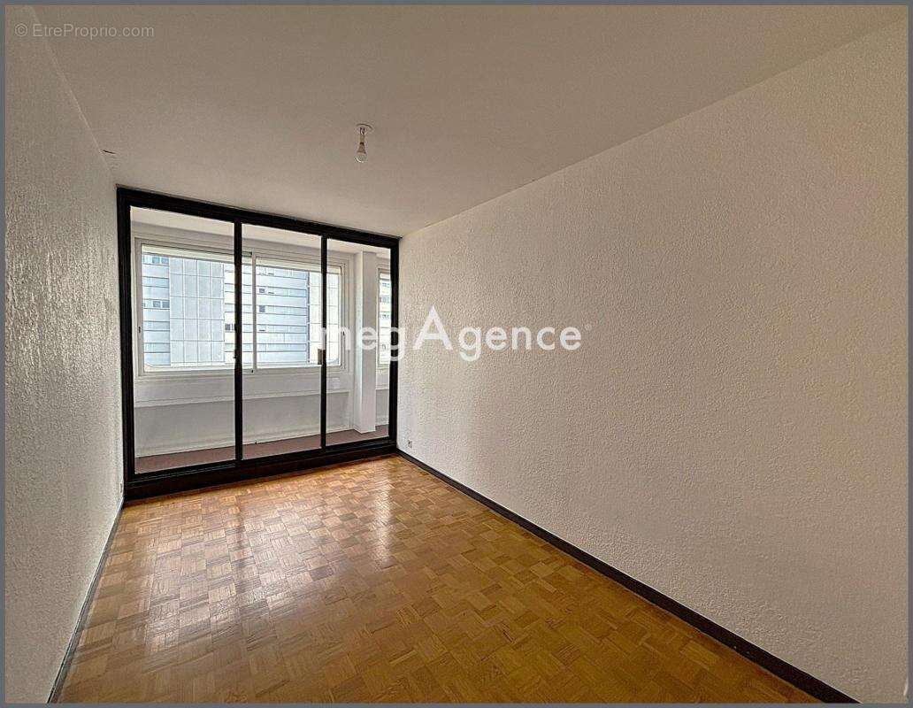 Appartement à LYON-9E