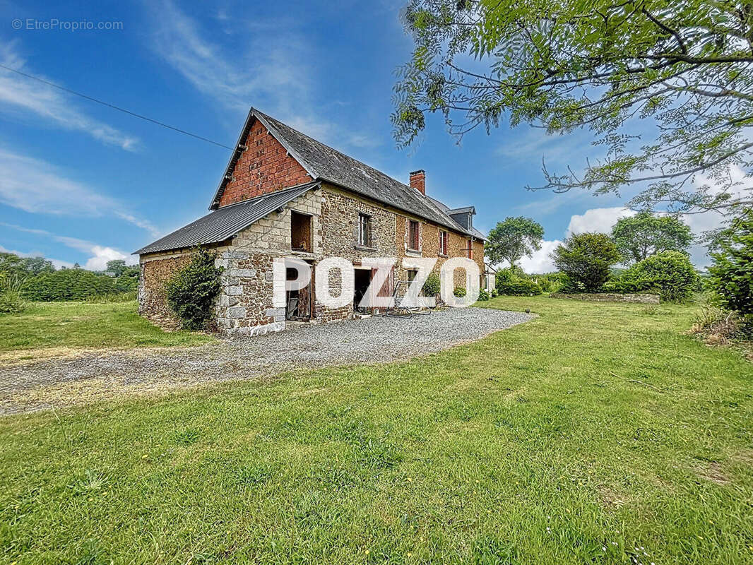 Maison à SAINT-SAMSON-DE-BONFOSSE