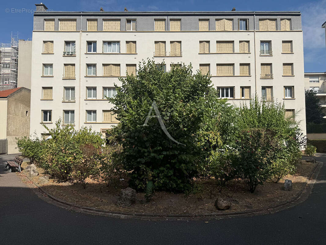 Appartement Colombes 2 pièce(s) 52.42 m2 - photo 2