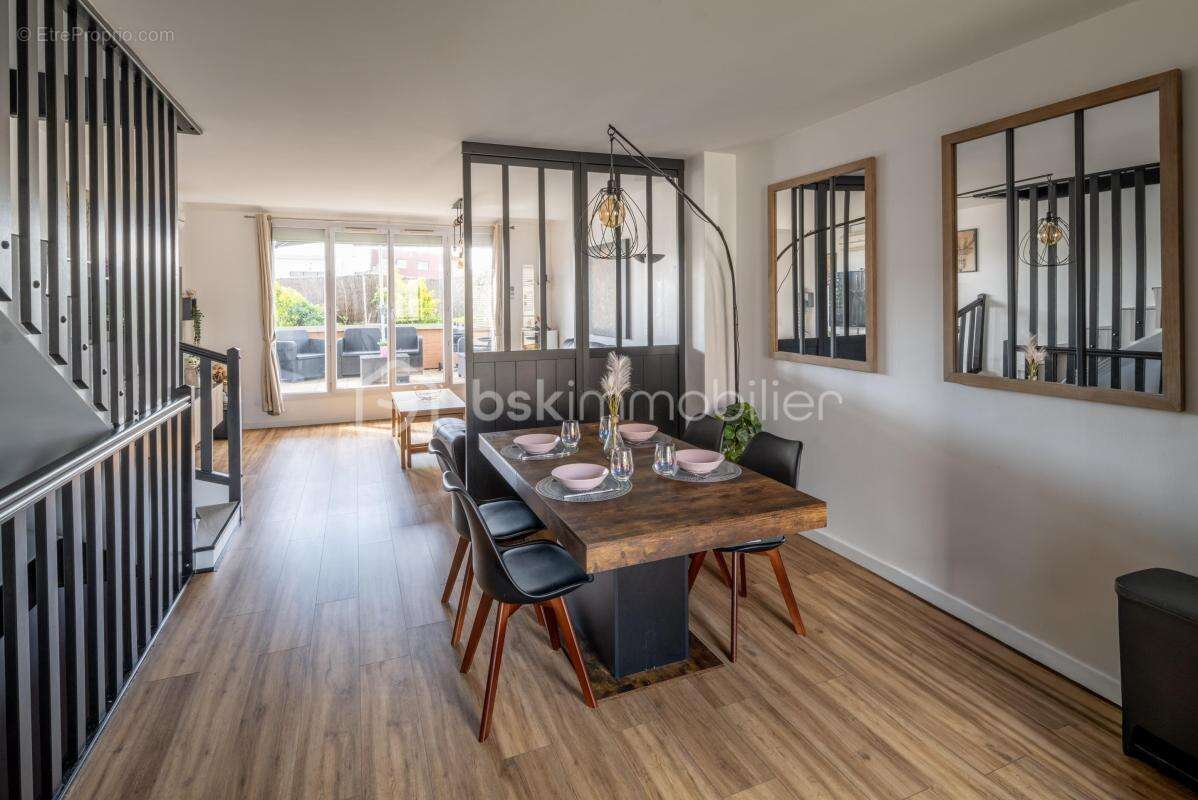 Posez vos valises dans cette Maison de ville 4P - DPE C - Climatisation - photo 3