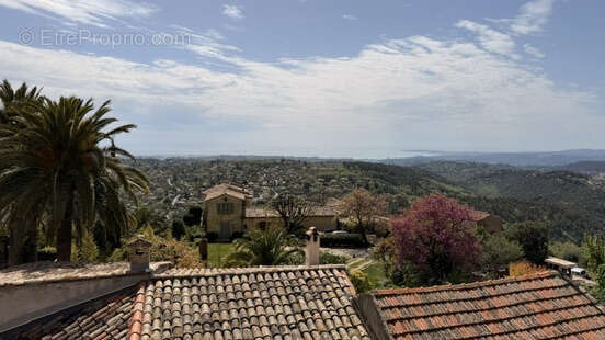 Magnifique à vendre T3 dans Maison de village terrasse, vue mer, garage - photo 3