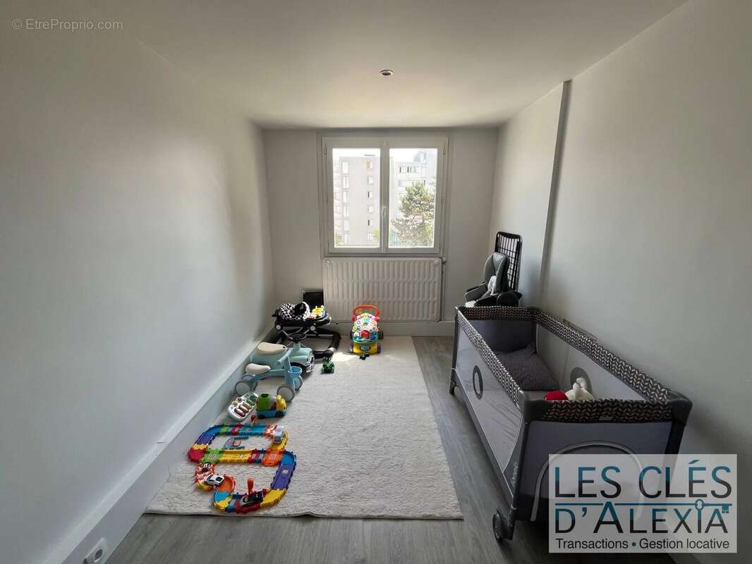 T3 – 61,60 m² – traversant est/ouest – place de stationnement – Vaulx-en-Velin - photo 7
