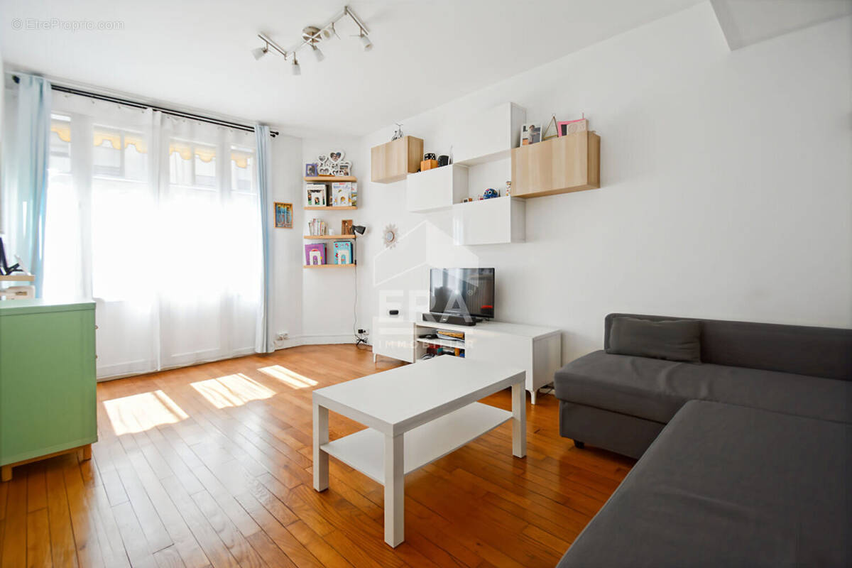 Appartement à ISSY-LES-MOULINEAUX