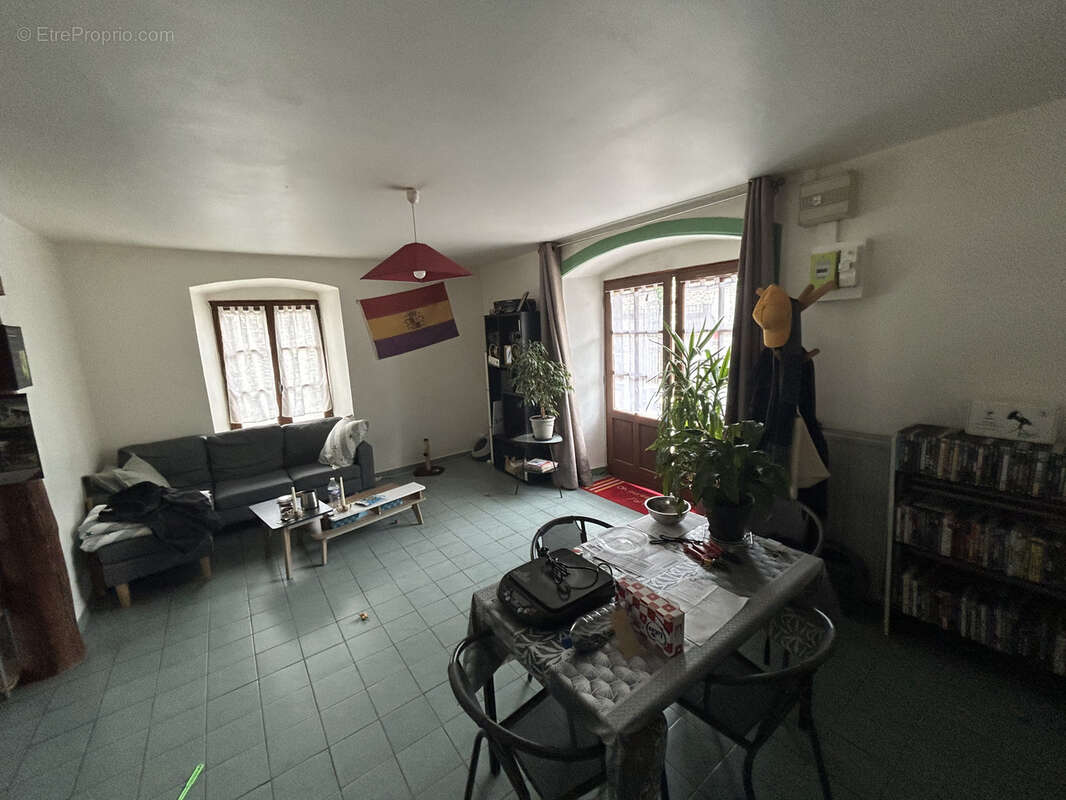 Appartement à SAINT-HOSTIEN