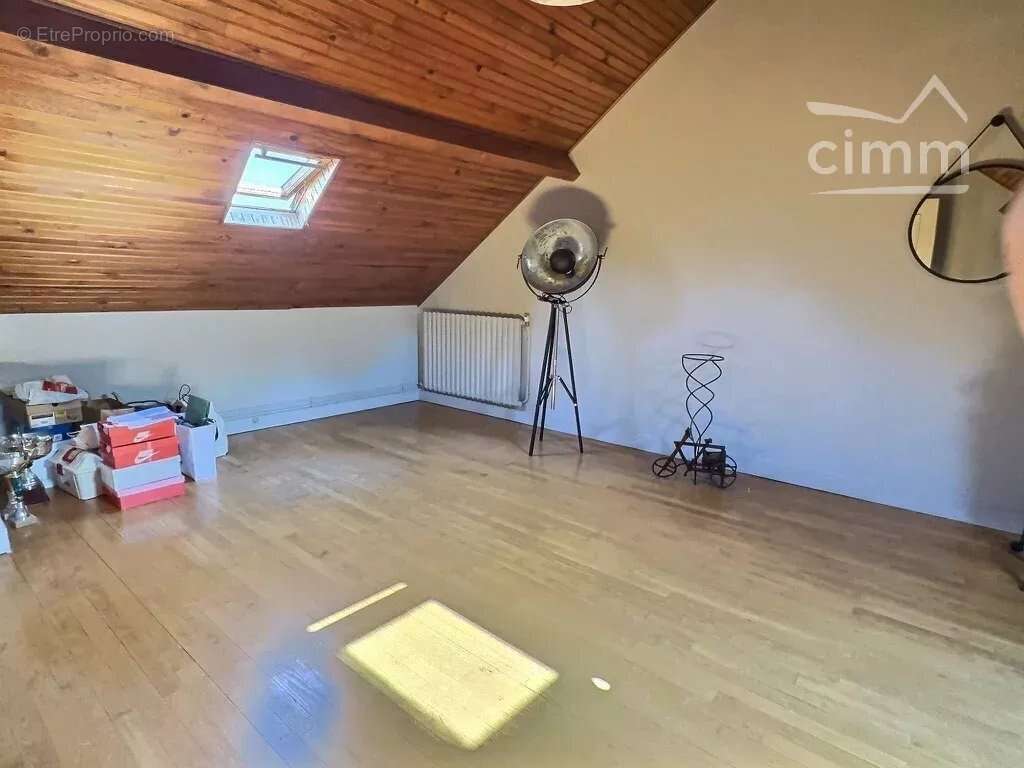 Maison à CONGIS-SUR-THEROUANNE