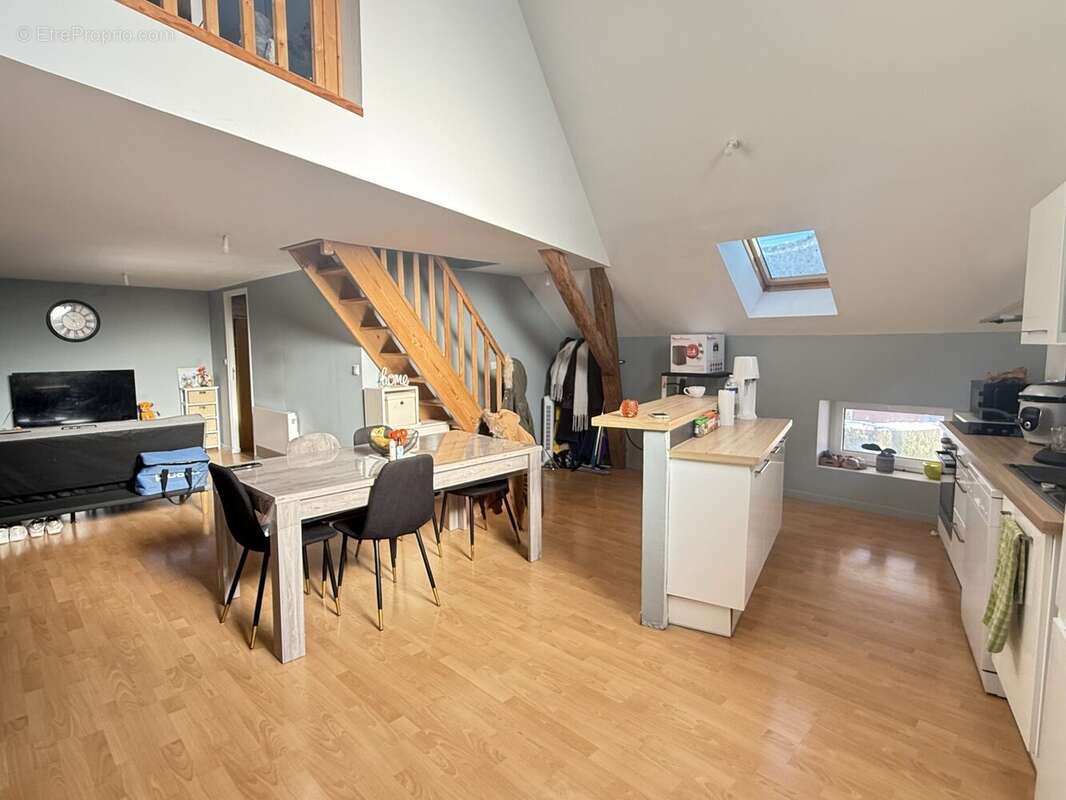 Appartement à FLINES-LEZ-RACHES