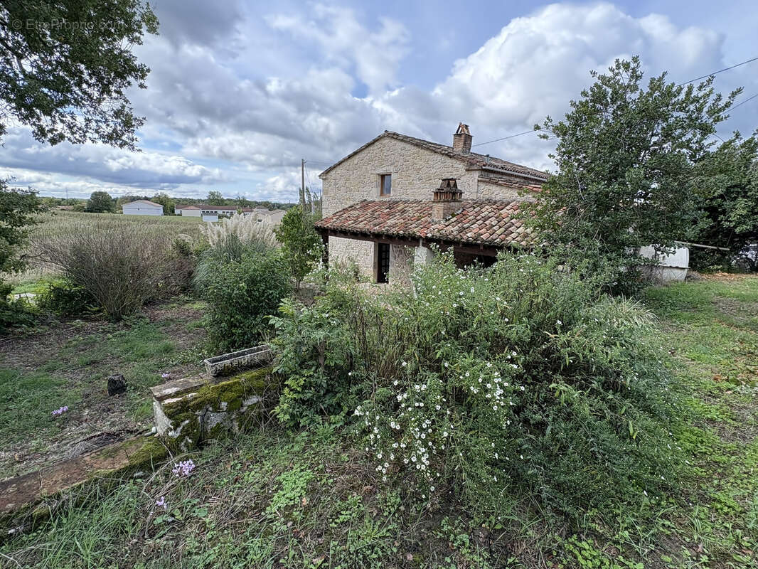Maison à LAUGNAC