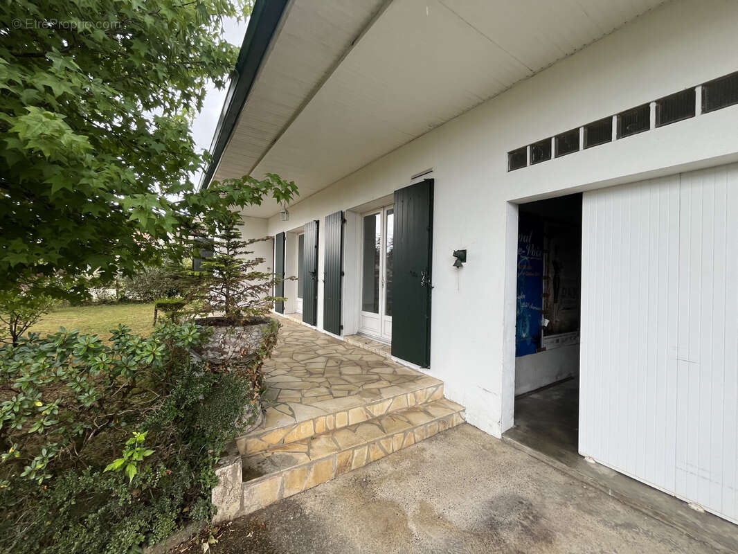 Maison de ville T4 de plain pied - 110 m2 - photo 3