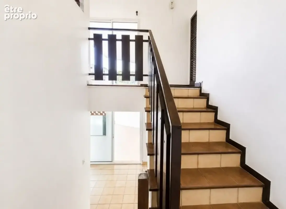 A vendre - Fort de France – Quartier Didier - Maison d'architecte – 7 Pièces – 4 Chambres + Petit T2 Indépendant - photo 35
