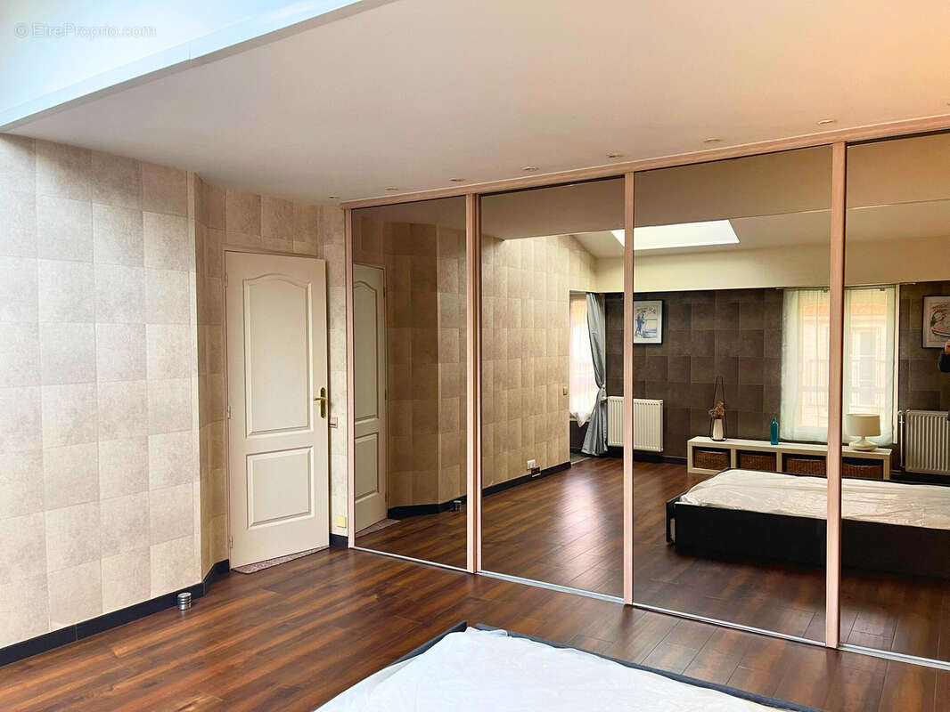 Appartement à CHENNEVIERES-SUR-MARNE