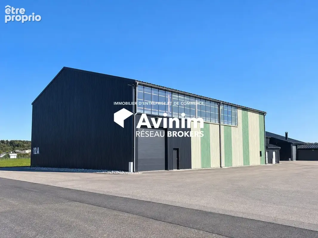 Photo Commerce à Vuillecin au prix de 787 500€