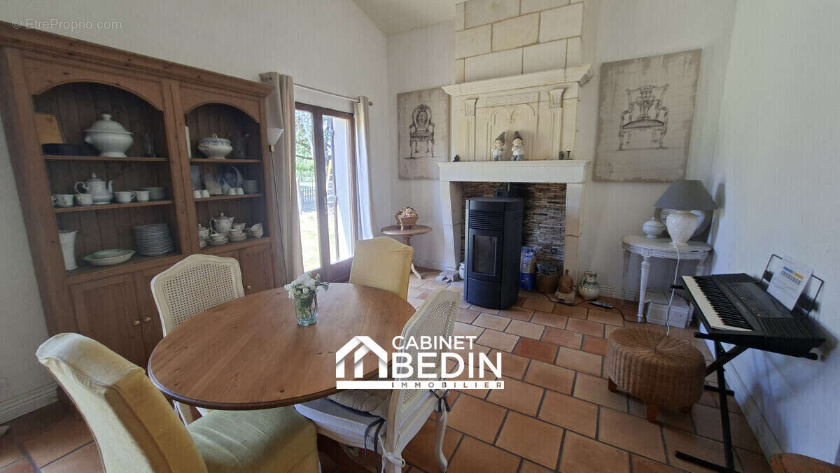 Maison 146 m² à La Lande-De-Fronsac  - photo 4