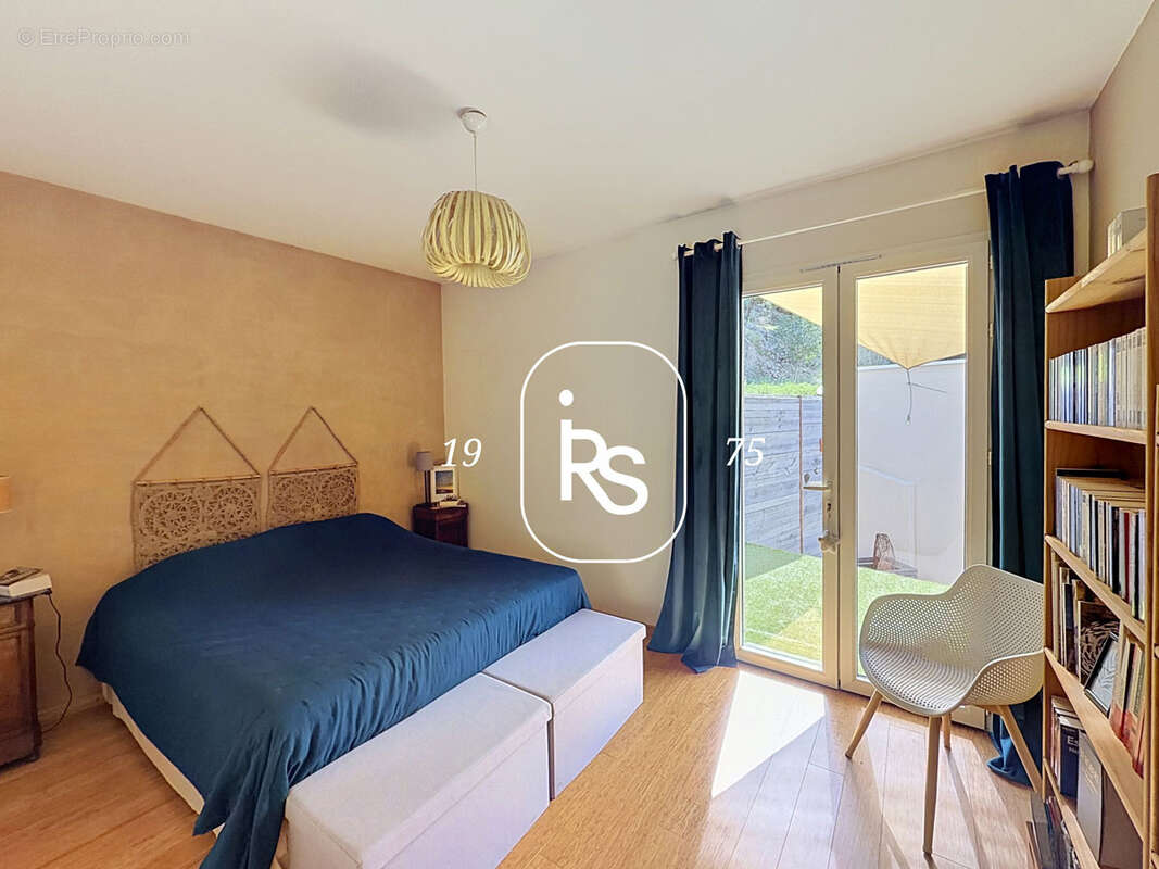 Maison contemporaine  de 112 m2 habitables avec dépendance 38 m2, vue panoramique et terrain de 4295 m2. - photo 12
