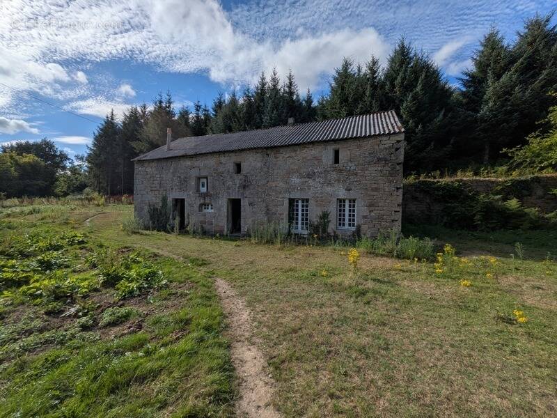 Maison à SEGLIEN